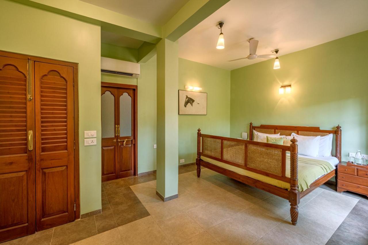 Saffronstays Casa Del Palms, Alibaug - Luxury Pool Villa With Chic Interiors, Alfresco Dining And Island Bar Alibág Kültér fotó