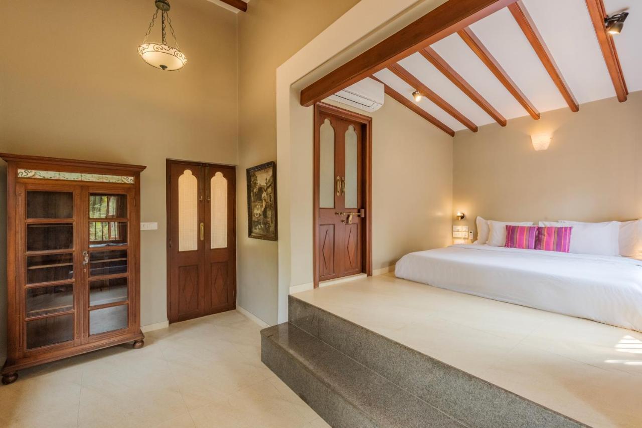 Saffronstays Casa Del Palms, Alibaug - Luxury Pool Villa With Chic Interiors, Alfresco Dining And Island Bar Alibág Kültér fotó